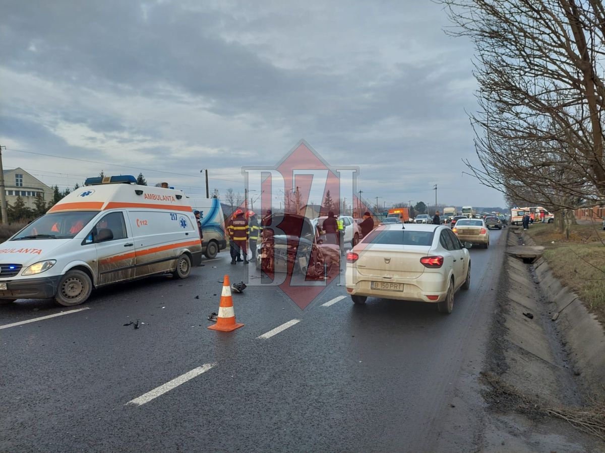 Accident Rutier La Bud I Au Fost Implicate Patru Autoturisme I Un Tir