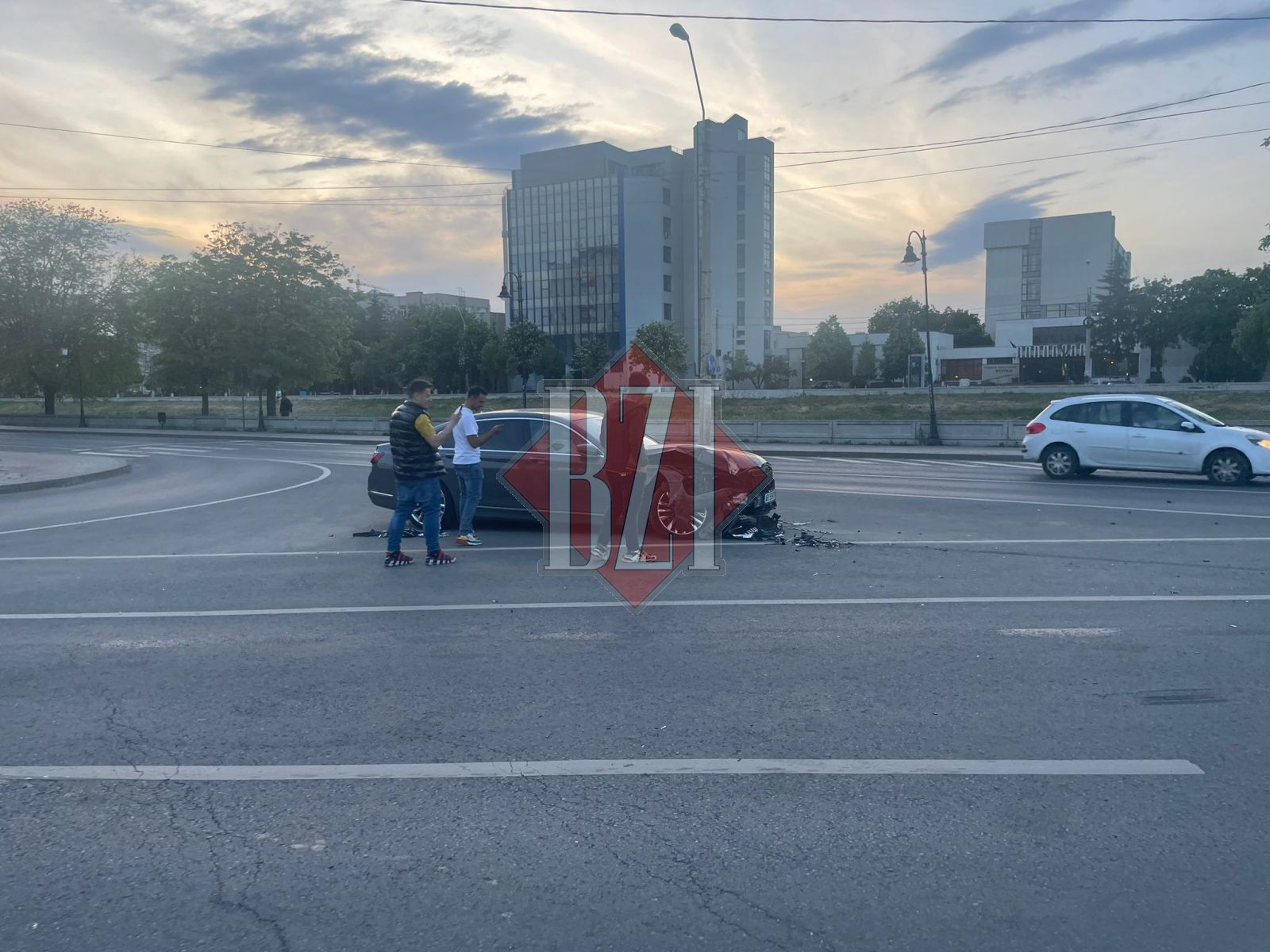 Accident Rutier N Municipiul Ia I Un Autobuz I Un Autoturism Au