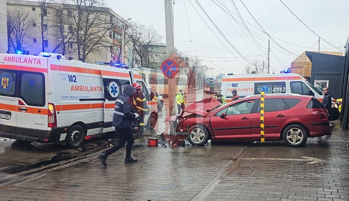 Accident Rutier Violent Pe Bulevardul Nicolaie Iorga Un Autoturism A