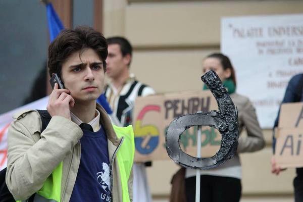 Liga Studentilor Din Iasi A Luat Masuri Cand Se Va Stabili Legea Gratuitatii Pentru Studenti La Transportul Feroviar Buna Ziua Iasi Bzi Ro