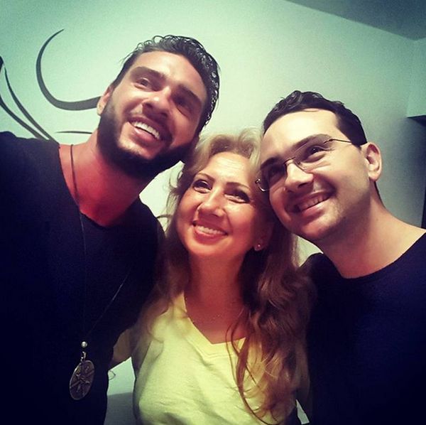 Dorian și Ciprian Popa alături de mama lor