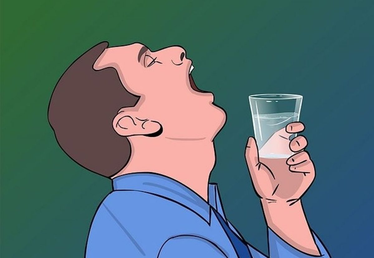 grafica barbat care tine un pahar de apa in mana si face gargara