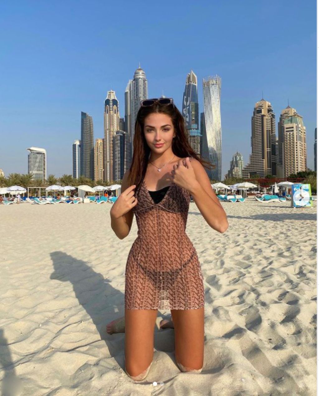 andreea bostanica in costum de baie in dubai