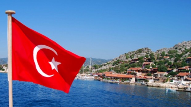 steagul Turciei pe mare