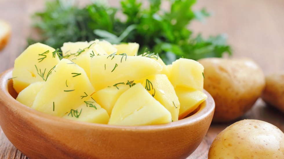 cartofi natur cu marar in castron