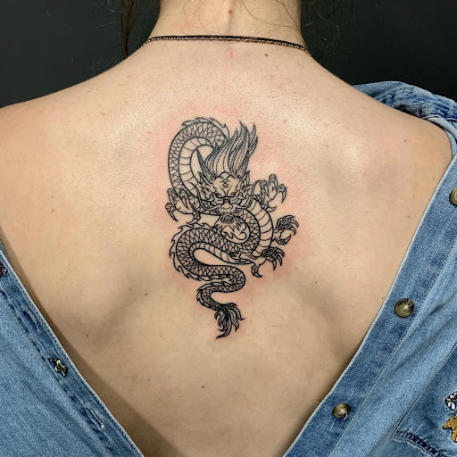 tatuaj cu dragon