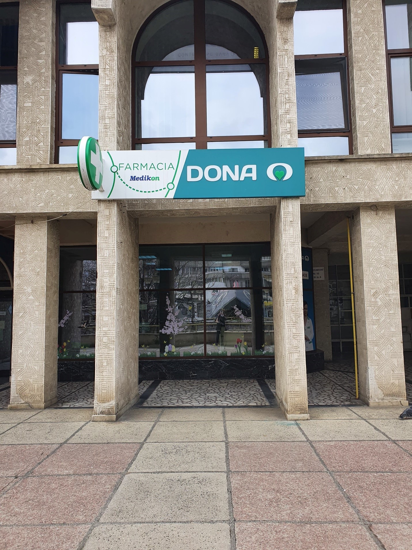  Farmacia Dona, Bulevardul Stefan cel Mare si Sfant, Iasi 