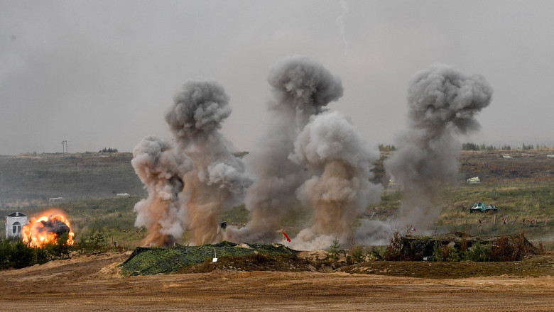 manevre de amploare Belarus, explozii bombardamente rusesti in Ucraina 