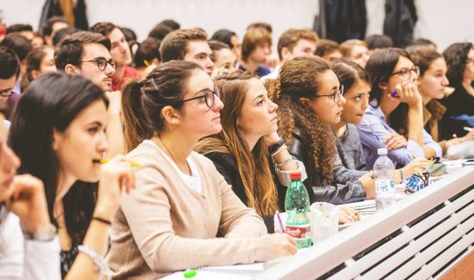 studenti de la iasi