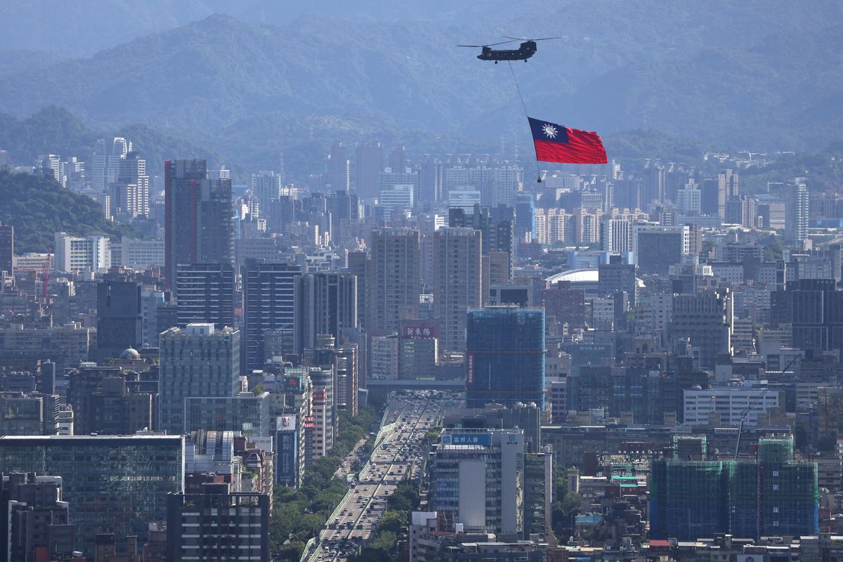 avion deasupra Taiwanului