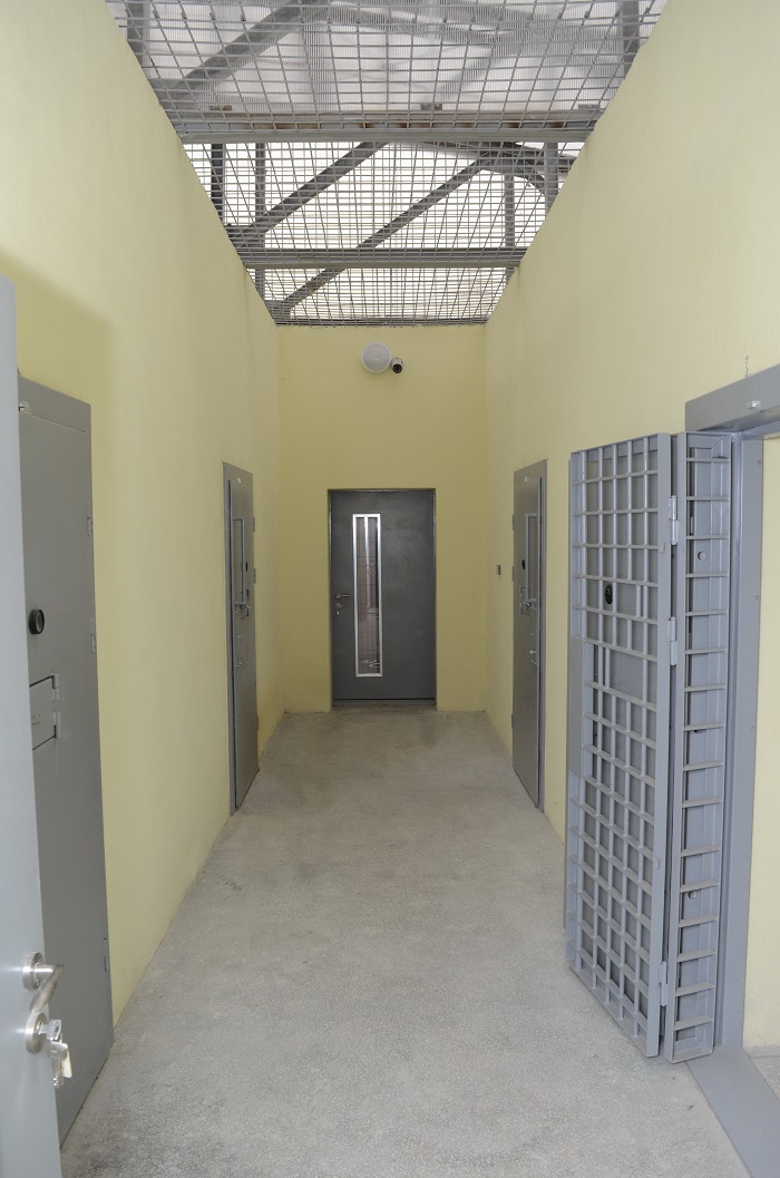 interiorul Arestului IPJ Iași