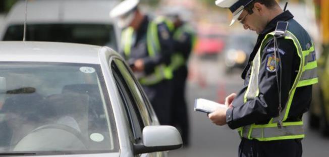 politia rutiera opreste masini in trafic