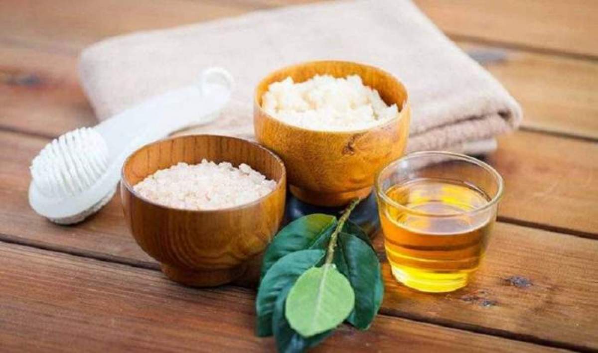 脂肪腫の重炭酸塩。見苦しい結節を取り除くための自然療法